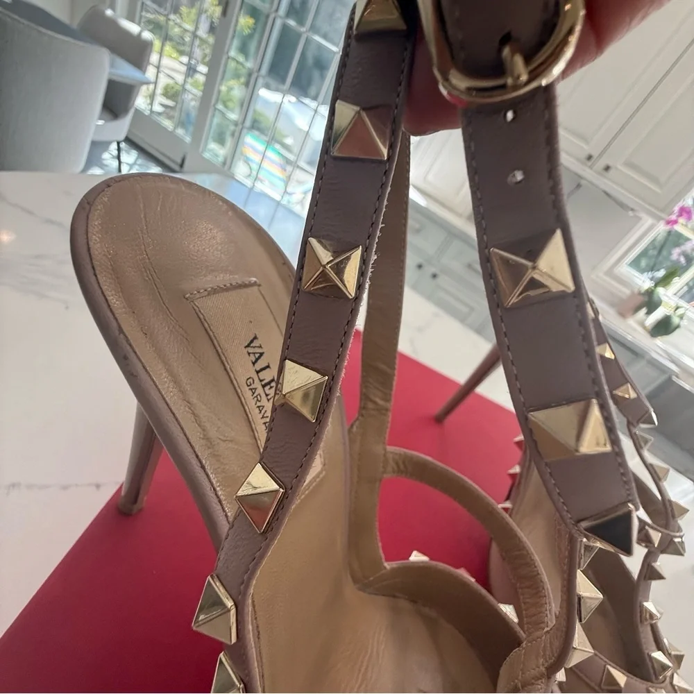 Valentino Garavino Rockstud Nude sling back 100m Heels EU 40